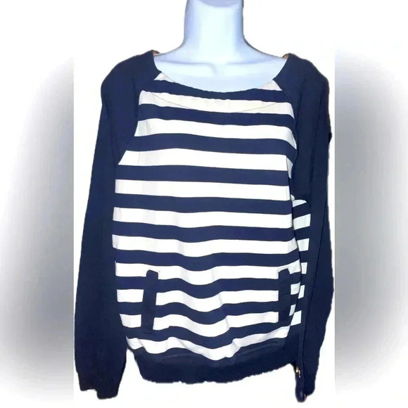 Tommy Hilfiger Sweaters - Vintage Tommy girl sweatshirt